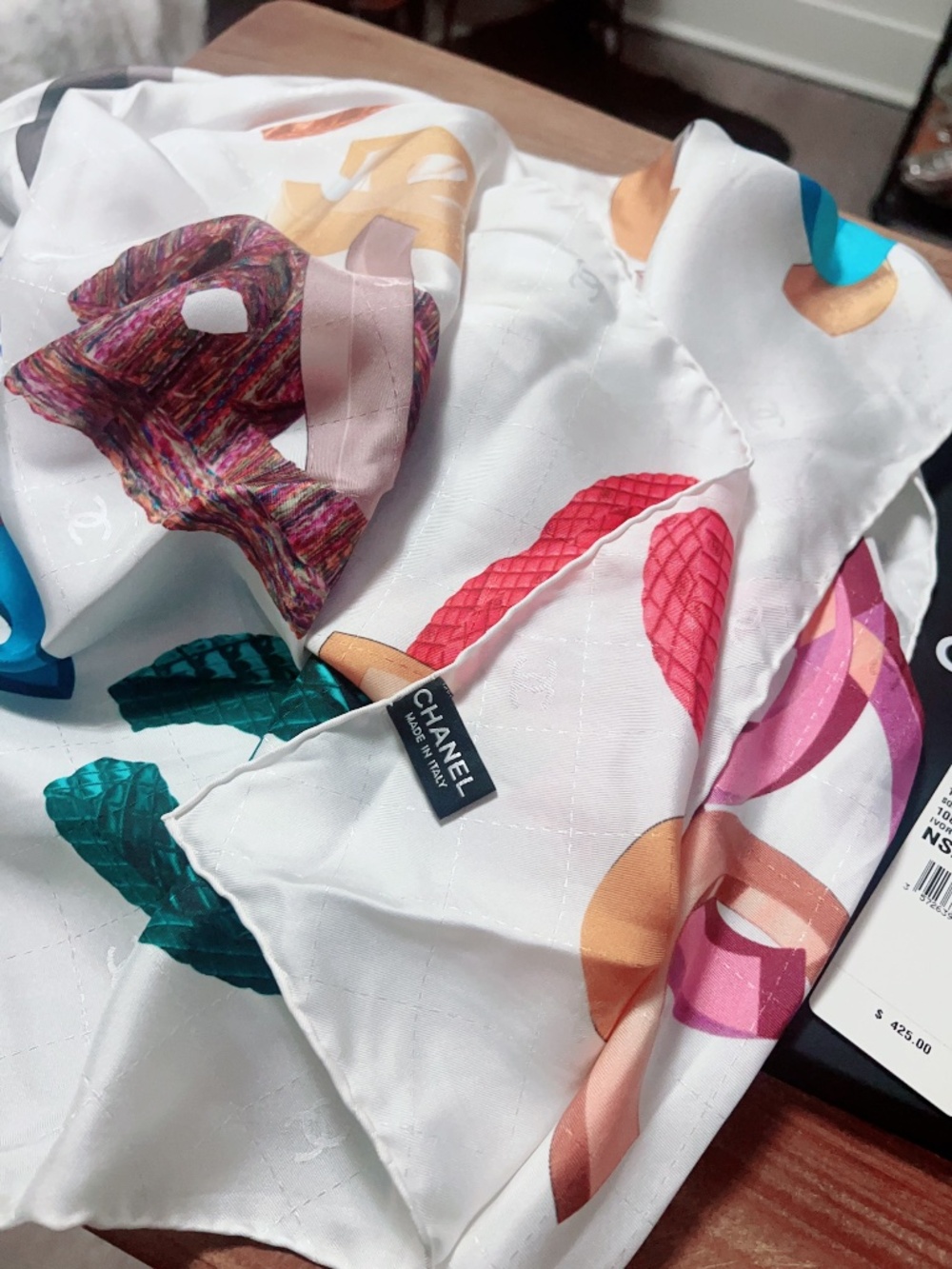 Brand New Chanel scarf shawl - Picture 5 of 9